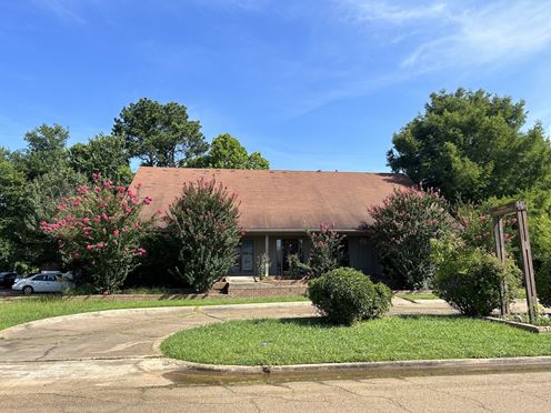 3 Lakeland Cir