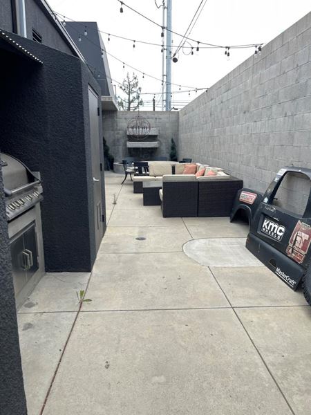 Office space for Rent at 16135 Roscoe Blvd in North Hills