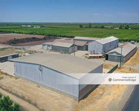 Industrial space for Rent at 31817 Road 60 in Visalia