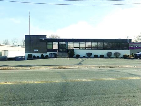 Photo of commercial space at 515 North Michigan Avenue in Kenilworth