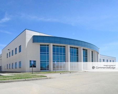 Industrial space for Rent at 2400 North Priority Way in Yorktown