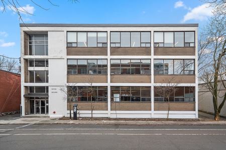 Other space for Rent at 5570, avenue Casgrain in Montreal