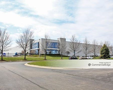 Industrial space for Rent at 150 East Crossroads Pkwy in Bolingbrook