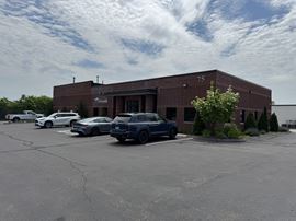 5,911 SF Industrial Building
