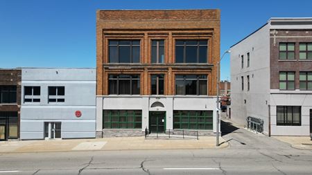 Photo of commercial space at 18 West Huron Street in Pontiac