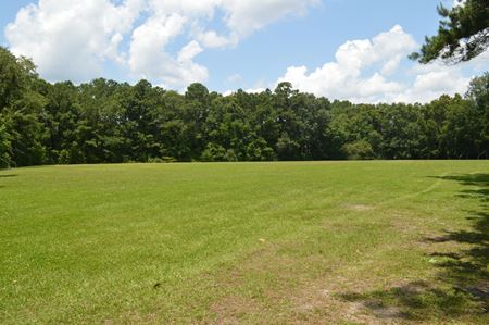 Photo of commercial space at 1400 Old Trolley Road in Summerville