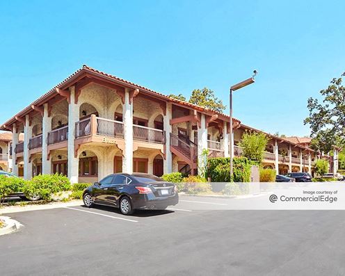 The Courtyard at Westlake