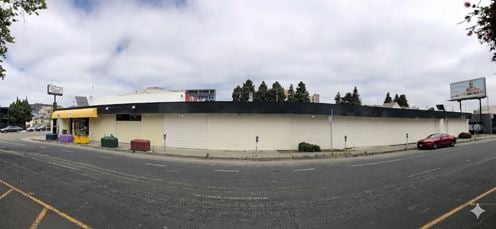 556 W Grand Avenue