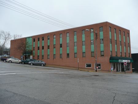 Photo of commercial space at 307 Henry St in Alton
