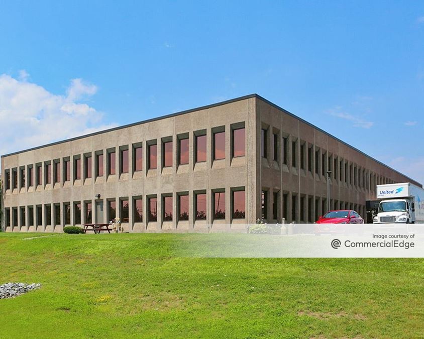 100 Elwood Davis Road, Syracuse, NY 13212