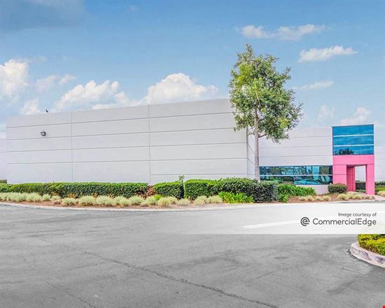 Corona Business Center