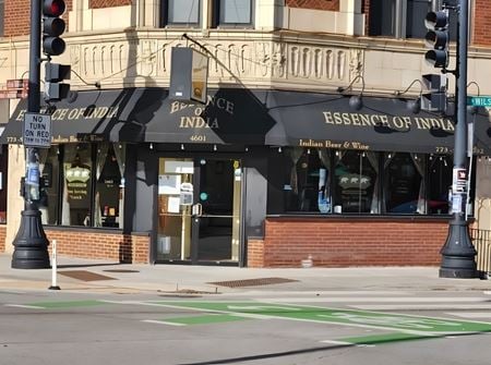 Retail space for Sale at 4601 N Lincoln Avenue in Chicago