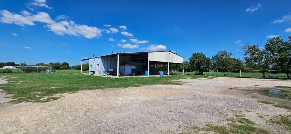 2510 W Cedar Bayou