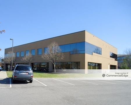 Photo of commercial space at 5115 Parkcenter Avenue in Dublin