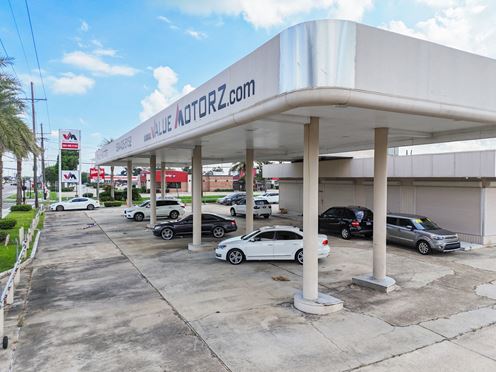 Redevelopment Opportunity with Dual Frontage at Signaled Intersection
