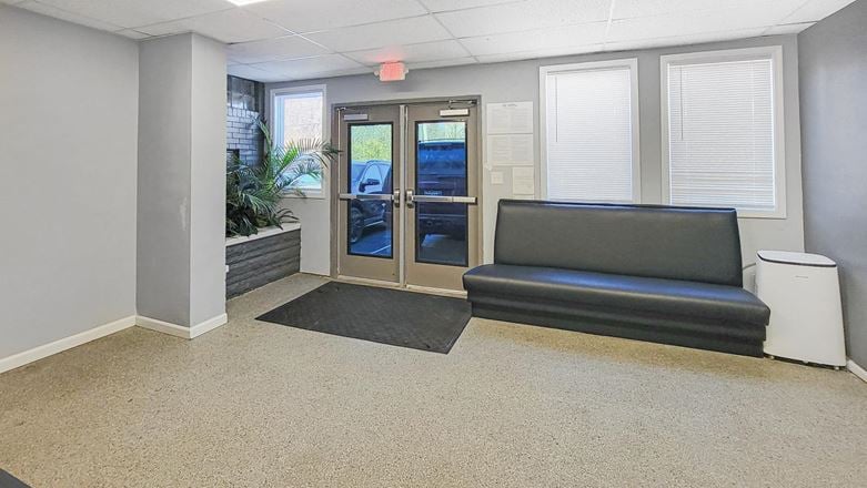Daly Road Salon Suites & Flex Shop