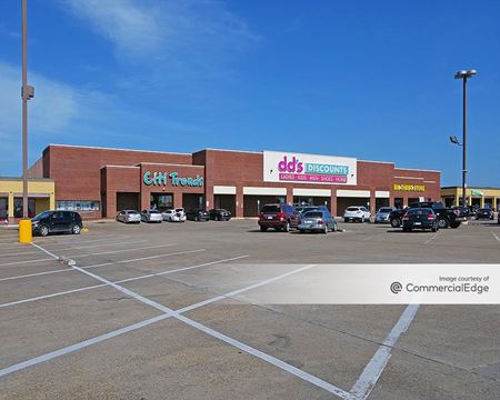 Retail space for Rent at 3322 North Buckner Blvd in Dallas