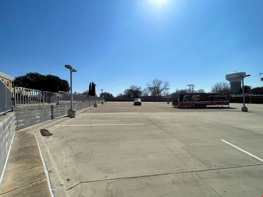 Parking Lot For Lease/Sale