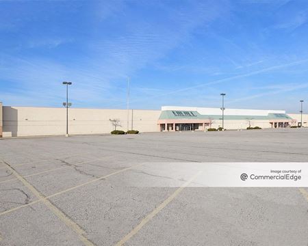 Retail space for Rent at 1105 North Court Street in Medina