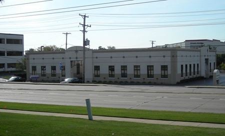 Office space for Rent at 747 Lake Cook Rd in Cook County