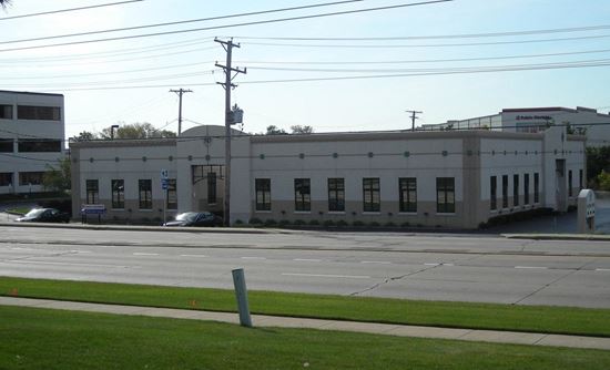 747 Lake Cook Rd, Deerfield, IL