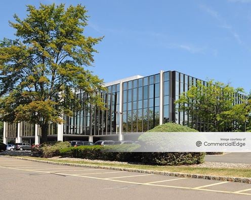 Parkway Commerce Center