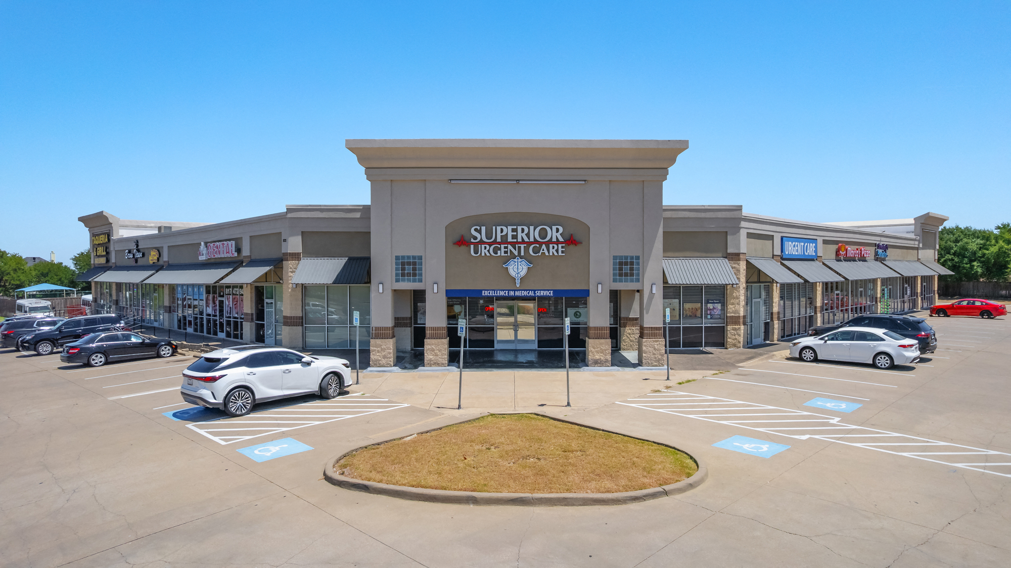 8021 Matlock Rd, Arlington, TX 76002