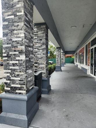 Plantation Inn Plaza