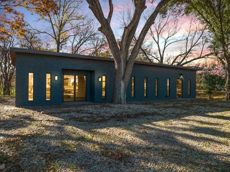 Photo of commercial space at 112 Deanna St in Waco