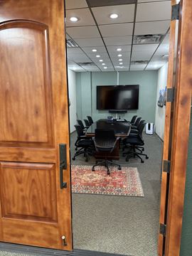 404 Executive Center Blvd