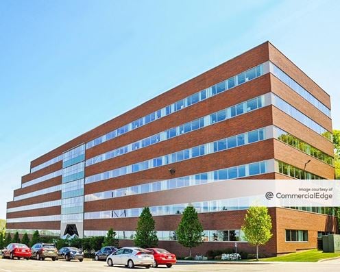 Fifth Avenue at Citypoint - 100 5th Avenue