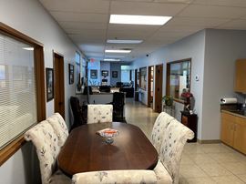 42104 N Venture Dr, Bldg D, Ste 114