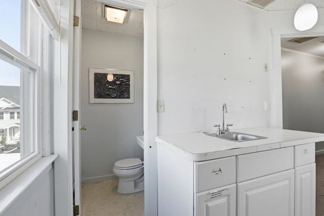 Office or Retail Spaces for Lease in Downtown Georgetown