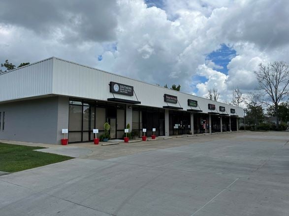 Retail Site Northwest Quadrant Hwy 22 & N Causeway
