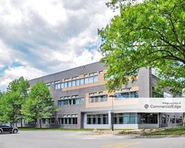 Hobbs Brook Office Park - 610 Lincoln Street South