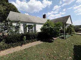 10715 Old Taylorsville Rd