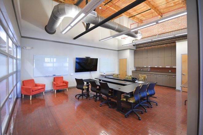 Office/Warehouse Building for Lease or Sublease in Downtown Little Rock