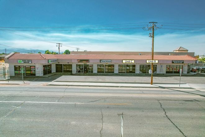 Cottonwood Plaza
