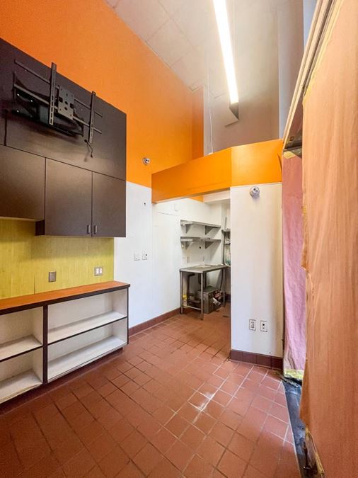 388 Market - Retail