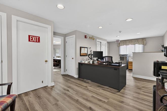 Flexible Use Building | Downtown Nashua | 2,500+/- Usable SF | DMU Zoning
