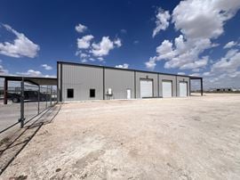 Office/Warehouse w/ Wash-Bay