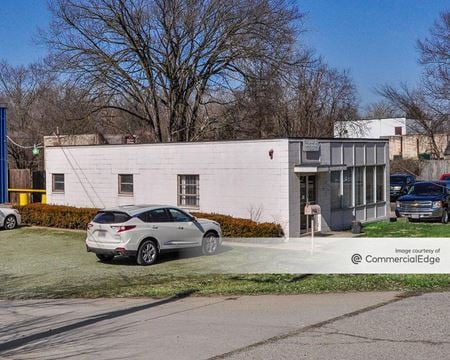 Industrial space for Rent at 835 North Main Street in Franklin