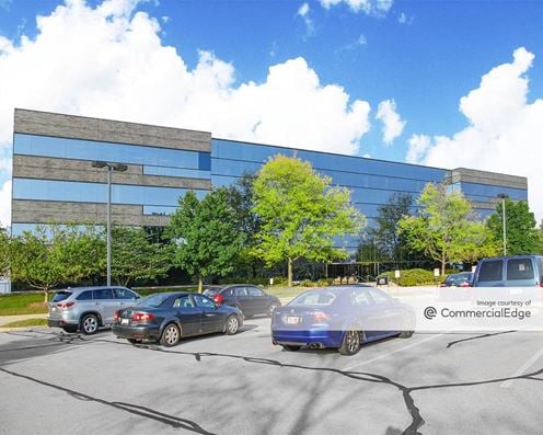 Crossroads Corporate Center - 20700 Swenson Drive