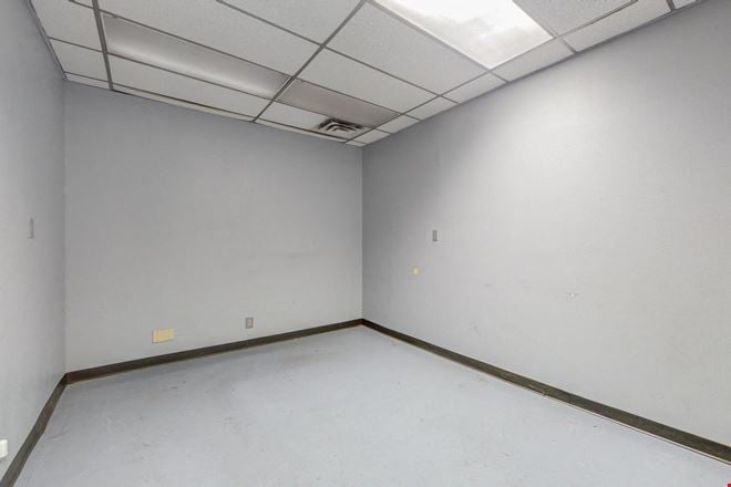 1823 Commercial St NE Suite A