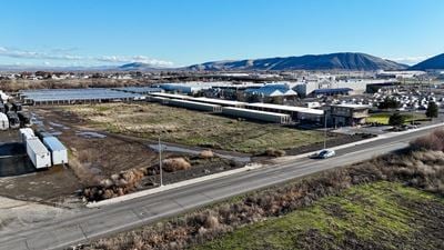Commercial/Retail Land
