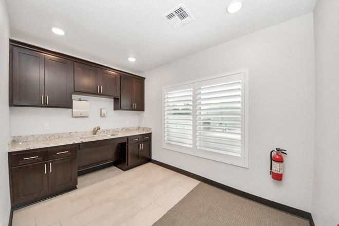 Premier Sugar Land  Office Condo For Sale and/or For Lease