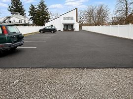 ±2,000 SF Medical/Retail/Office Space For Lease
