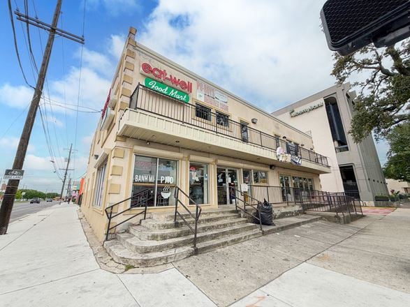 Prominent Retail Property with Secure Parking for Sale