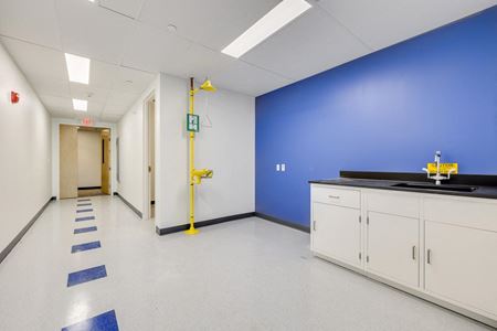 304      Space Photo Gallery 14