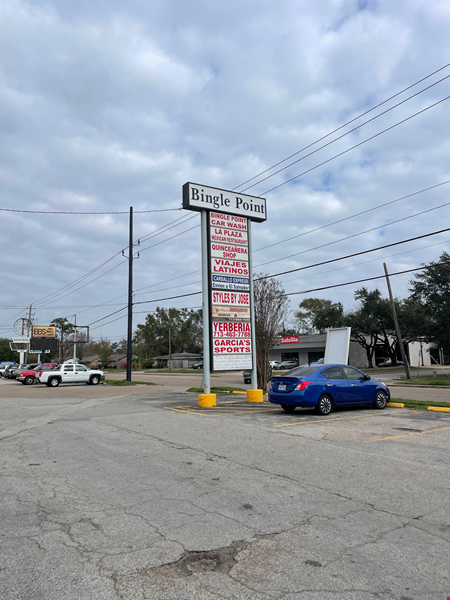 Retail space for Rent at 1803 Bingle Road in Houston
